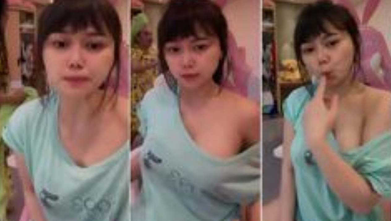 Bokep Live – Miss Bintang Seksi Nakal Buka Baju