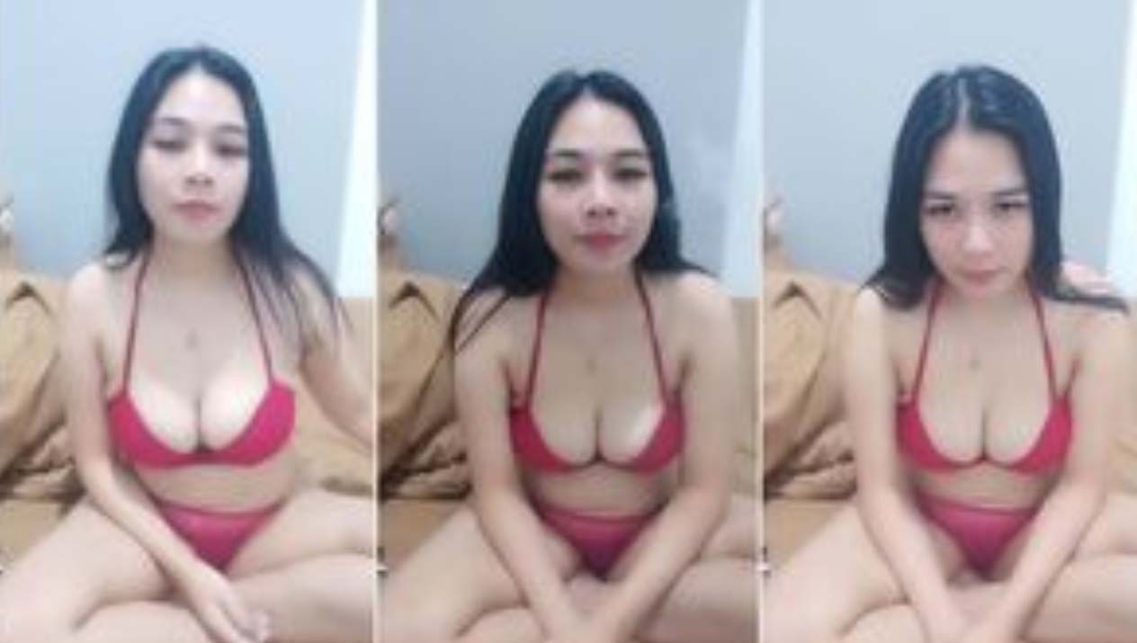 Bokep Live – Pantat Mulus Bu Lurah Ici Pamer Lekuk Tubuh