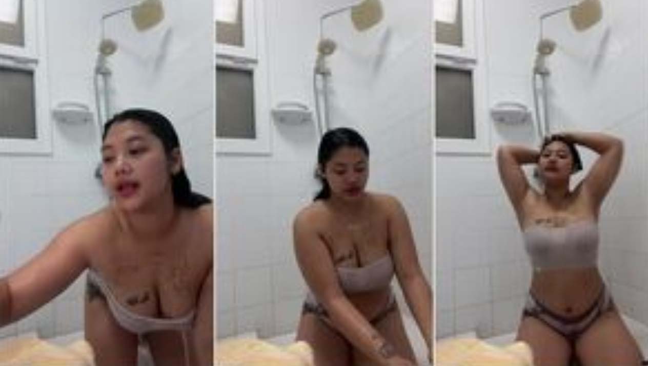 Bokep Live Mango – Si Cantik Gemoy Bugil Basah Show Jembut