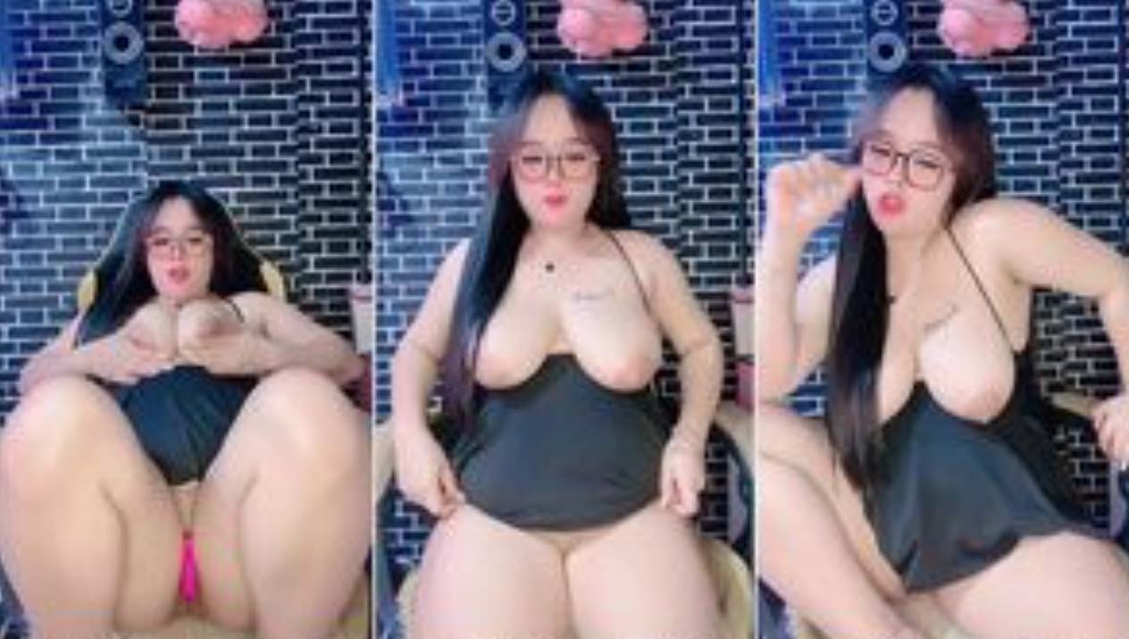 Bokep Live Hot51 – Mau Gak Jadi Teman Ngocok Miss Khenzy