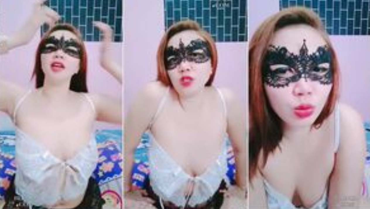 Bokep Live Bling2 – Tante Nagita Ngewe dengan Brondongnya